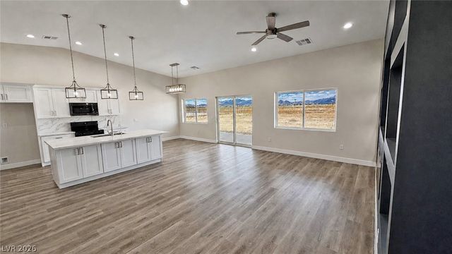 1700 Escuela Avenue, Pahrump, NV 89048