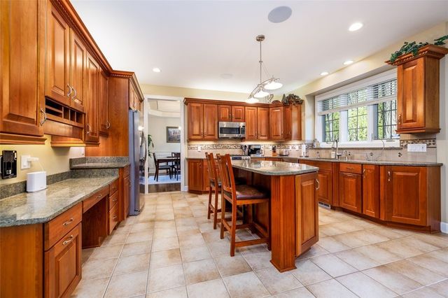 716 Admiralty Way, Webster, NY 14580