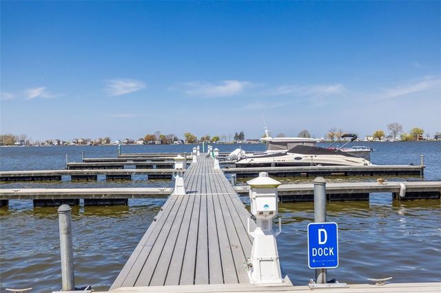 716 Admiralty Way, Webster, NY 14580