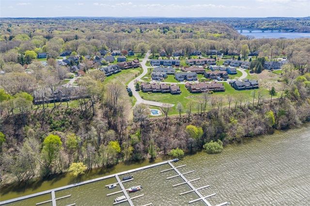 716 Admiralty Way, Webster, NY 14580