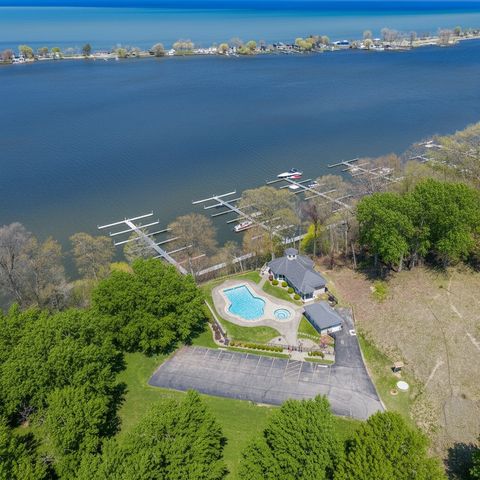 716 Admiralty Way, Webster, NY 14580