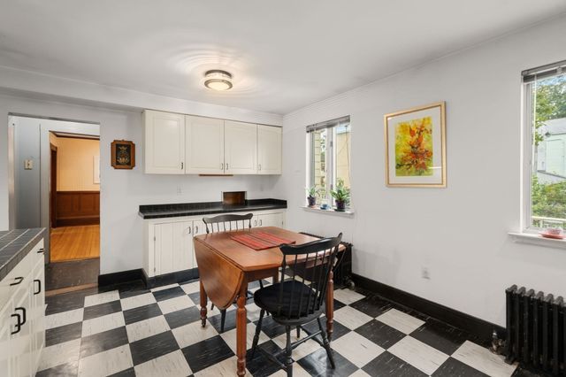 89 Dover St, Somerville, MA 02144