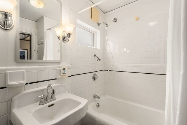 89 Dover St, Somerville, MA 02144