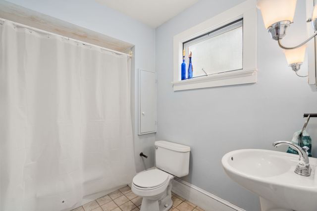89 Dover St, Somerville, MA 02144