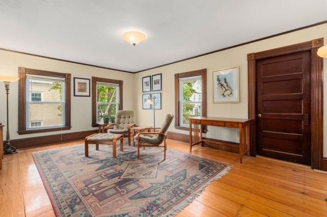 89 Dover St, Somerville, MA 02144