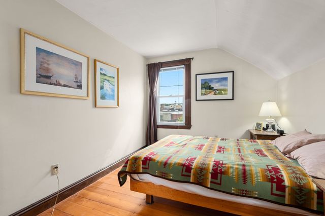 89 Dover St, Somerville, MA 02144