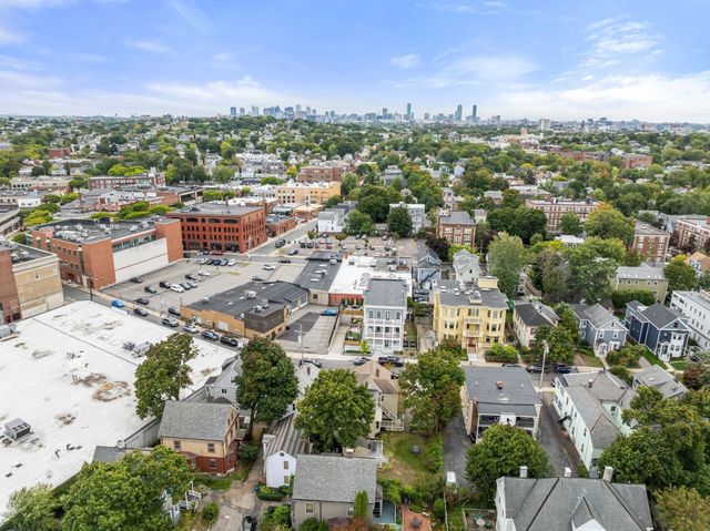 89 Dover St, Somerville, MA 02144