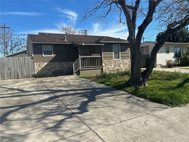 1546 Wynwood St, Corpus Christi, TX 78415