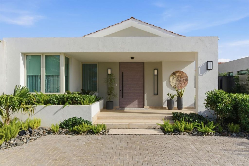 Image 3 of property listing at 934 ISLA NORTE, Dorado, PR 00646