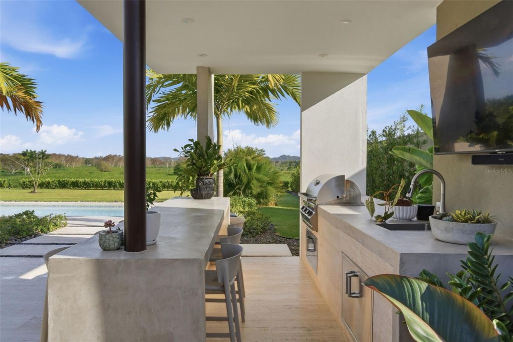 Image 53 of property listing at 934 ISLA NORTE, Dorado, PR 00646