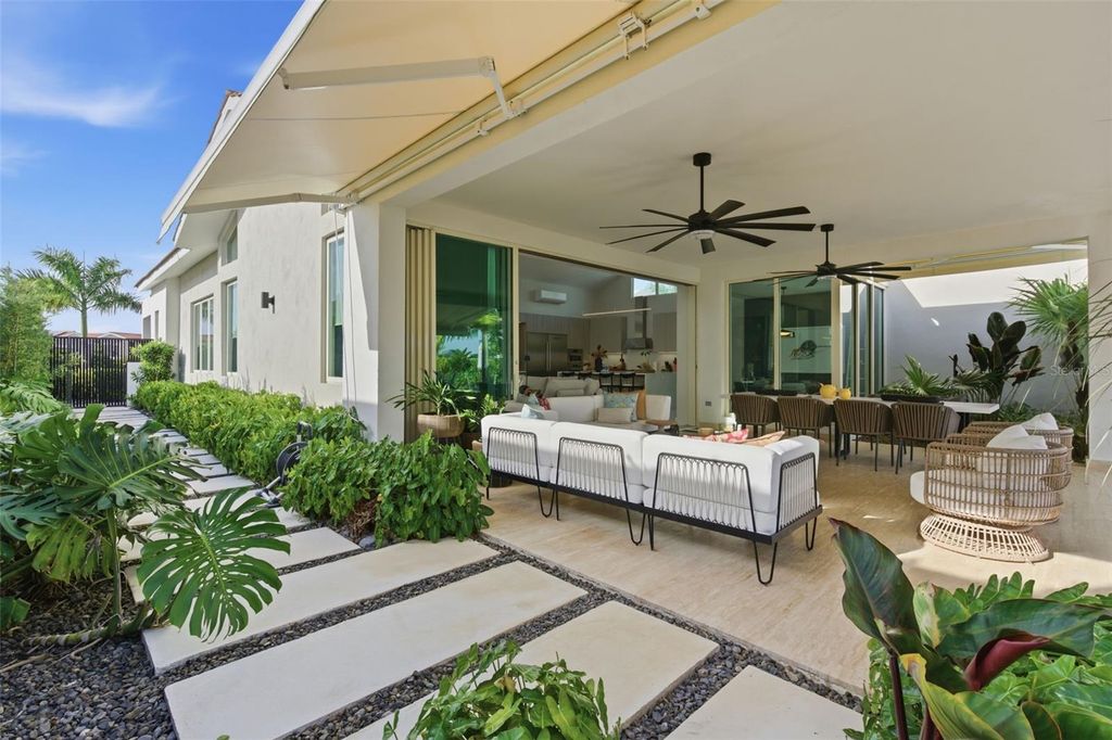 Image 8 of property listing at 934 ISLA NORTE, Dorado, PR 00646