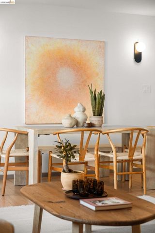 7403 Skyline Blvd, Oakland, CA 94611