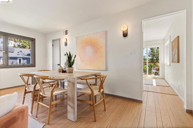 7403 Skyline Blvd, Oakland, CA 94611