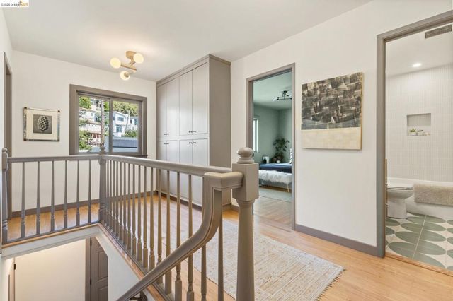 7403 Skyline Blvd, Oakland, CA 94611