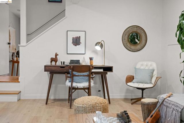 7403 Skyline Blvd, Oakland, CA 94611