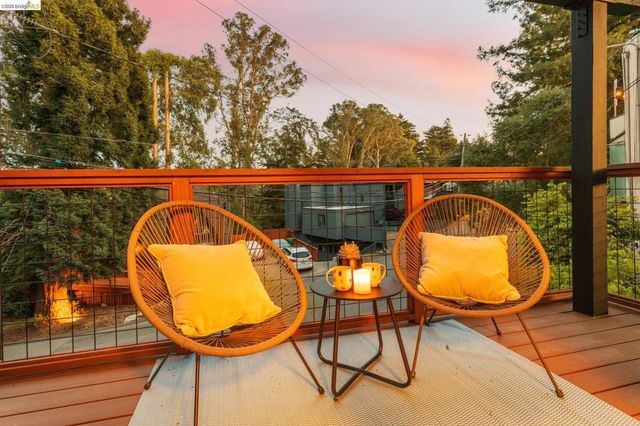 7403 Skyline Blvd, Oakland, CA 94611