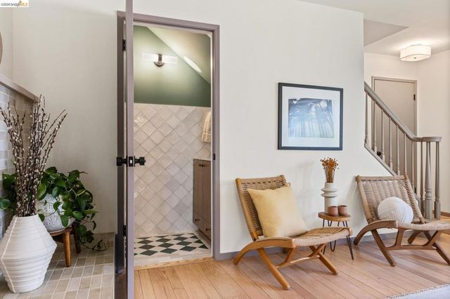 7403 Skyline Blvd, Oakland, CA 94611