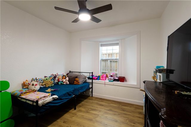 2442 Bevecrest Dr, Corpus Christi, TX 78415