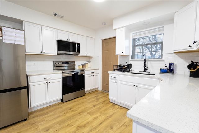 2442 Bevecrest Dr, Corpus Christi, TX 78415