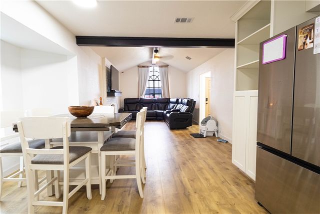 2442 Bevecrest Dr, Corpus Christi, TX 78415