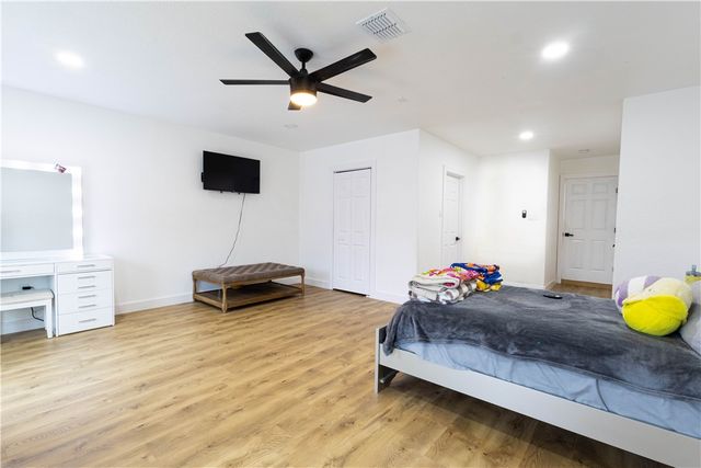 2442 Bevecrest Dr, Corpus Christi, TX 78415