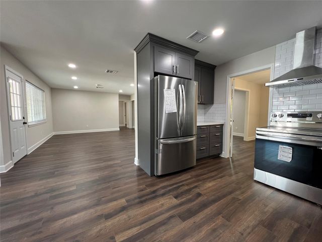 10903 Albury Drive, Houston, TX 77096