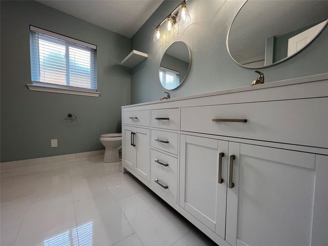 10903 Albury Drive, Houston, TX 77096