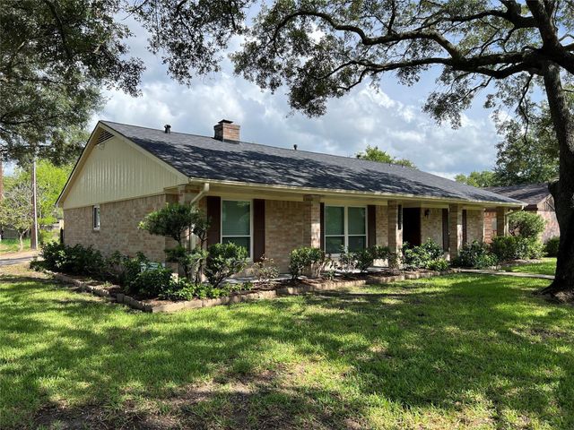 10903 Albury Drive, Houston, TX 77096