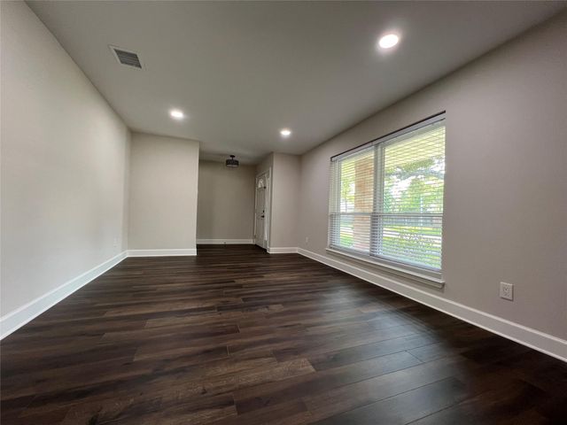 10903 Albury Drive, Houston, TX 77096