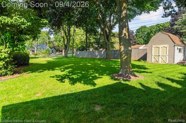 6282 Peach Drive, Independence Charter Township, MI 48346