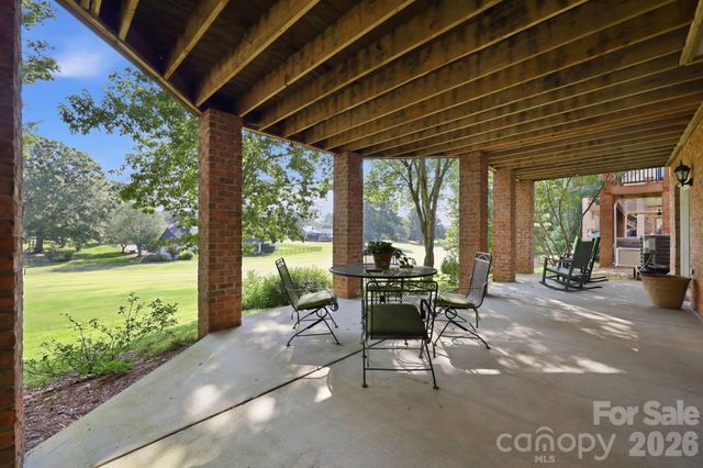 303 Bing Crosby Boulevard, Advance, NC 27006