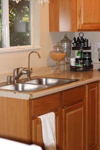 1030 N Stover, Visalia, CA 93292