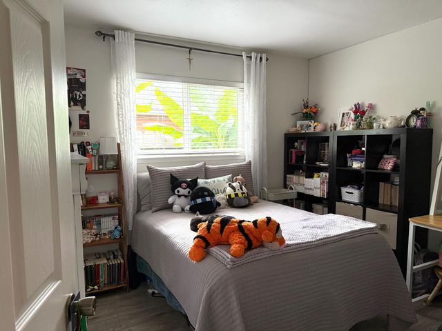 1030 N Stover, Visalia, CA 93292