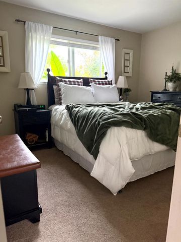 1030 N Stover, Visalia, CA 93292