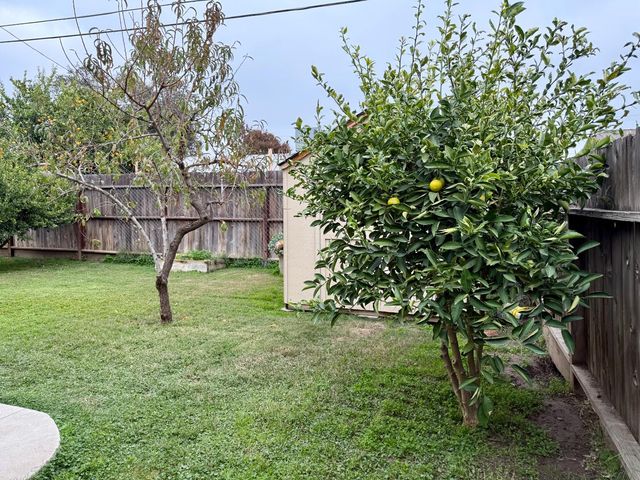 1030 N Stover, Visalia, CA 93292