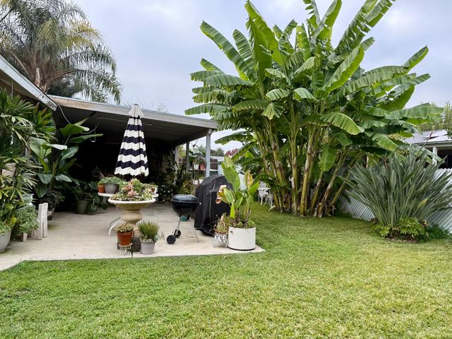 1030 N Stover, Visalia, CA 93292