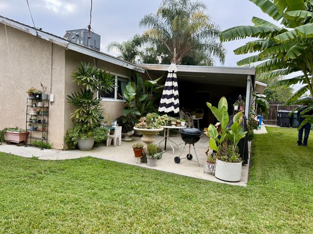 1030 N Stover, Visalia, CA 93292