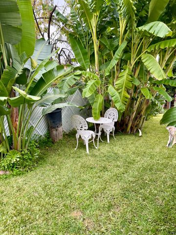 1030 N Stover, Visalia, CA 93292