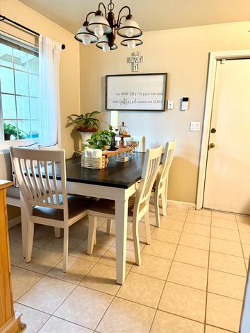 1030 N Stover, Visalia, CA 93292