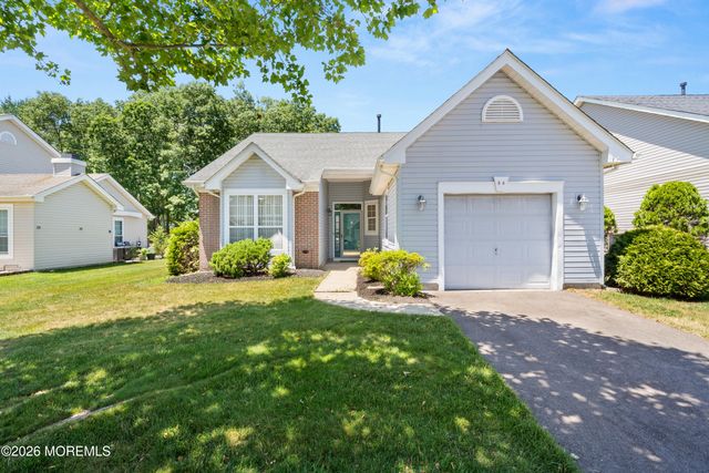 84 Chain Boulevard, Bayville, NJ 08721