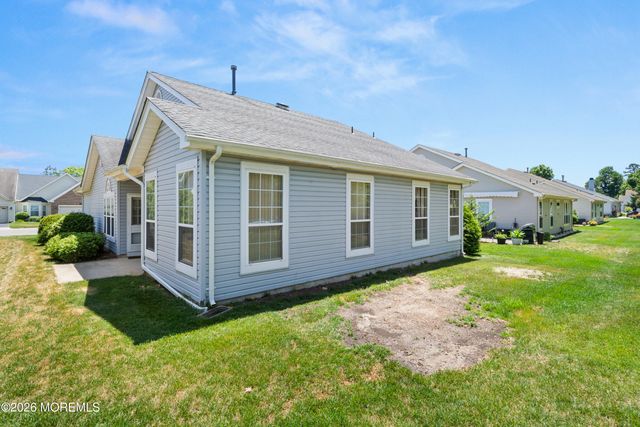 84 Chain Boulevard, Bayville, NJ 08721