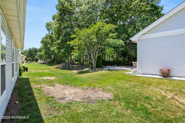 84 Chain Boulevard, Bayville, NJ 08721