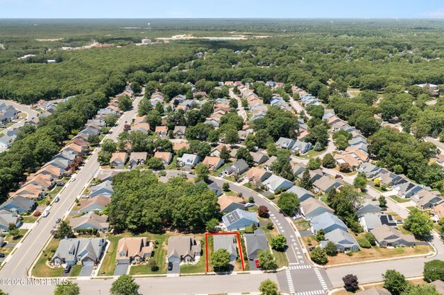 84 Chain Boulevard, Bayville, NJ 08721