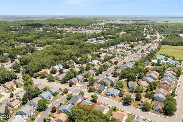 84 Chain Boulevard, Bayville, NJ 08721