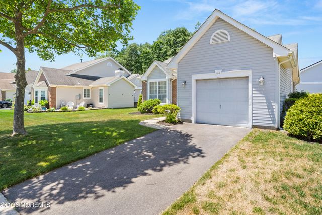 84 Chain Boulevard, Bayville, NJ 08721