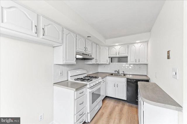 5205 WESTBROOK DR, Clifton Heights, PA 19018