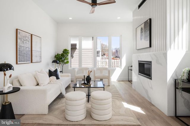 2001 N GEORGE MASON DR, Arlington, VA 22207