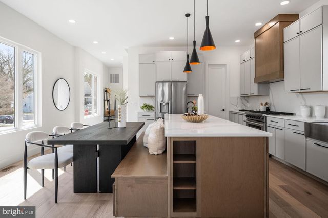 2001 N GEORGE MASON DR, Arlington, VA 22207