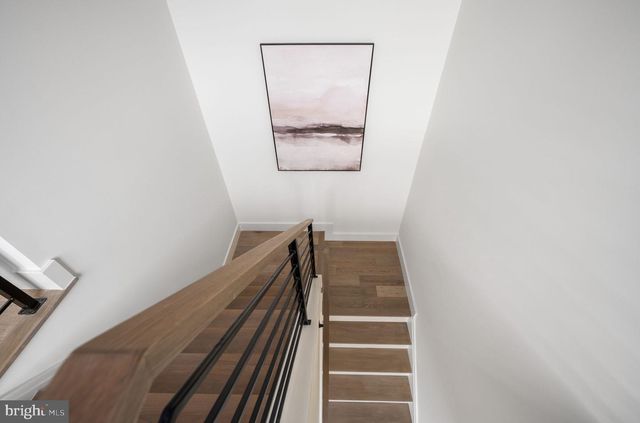 2001 N GEORGE MASON DR, Arlington, VA 22207