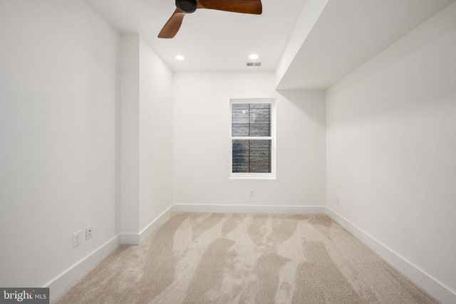 2001 N GEORGE MASON DR, Arlington, VA 22207